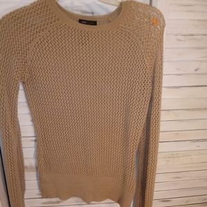 Light weight tan wool sweaterr